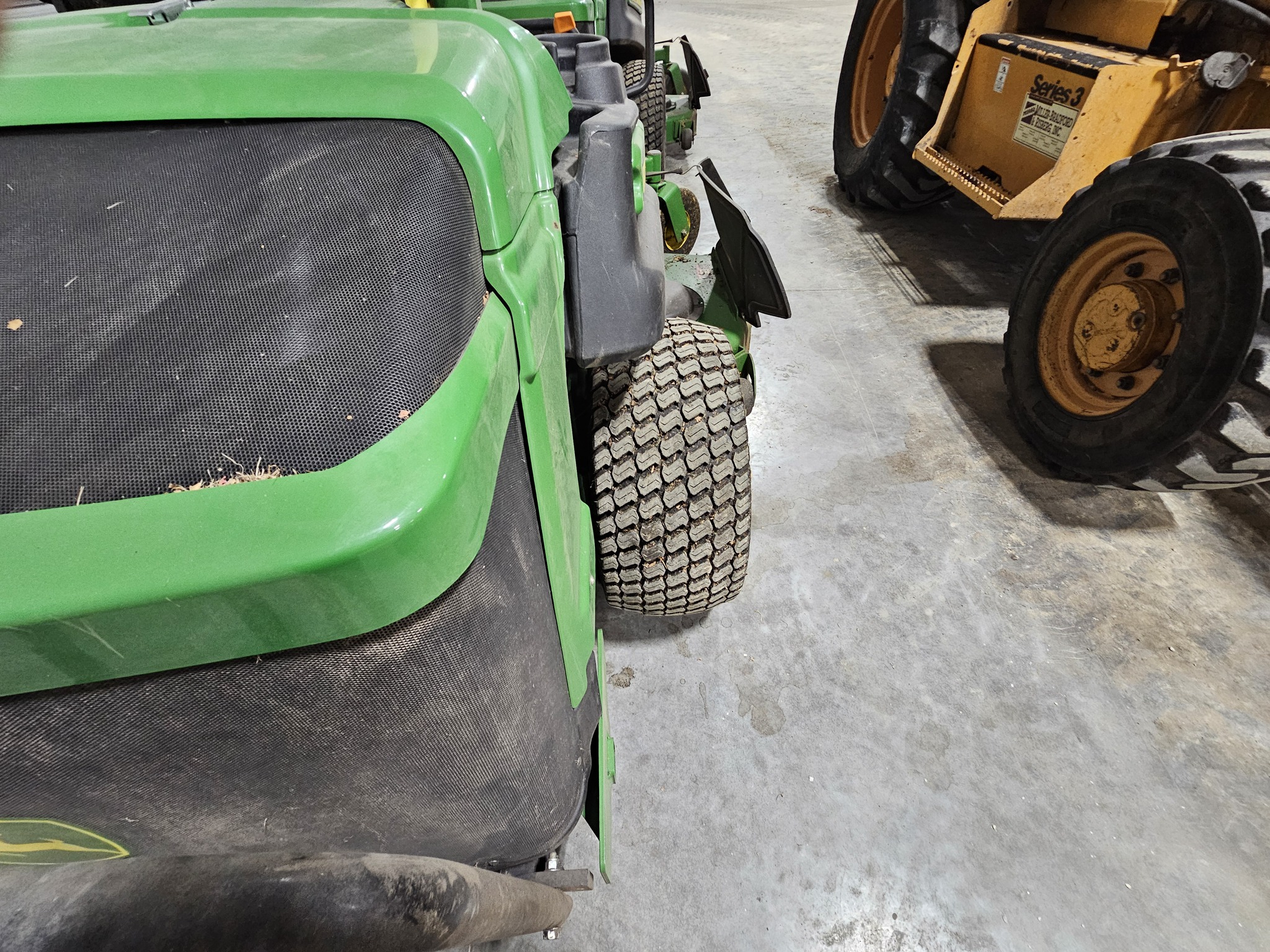  2024 John Deere Z997R at Heritage Tractor in Freeport, IL