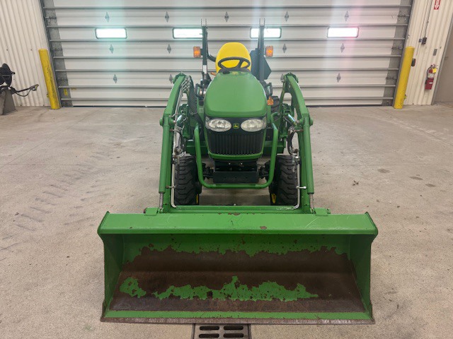 2007 John Deere 2320 Image 8