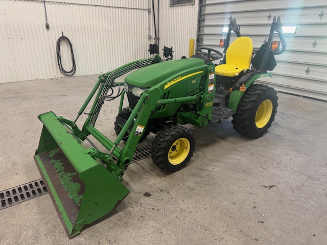 2007 John Deere 2320 Image 1