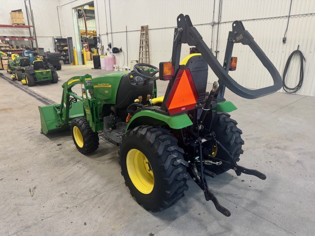 2007 John Deere 2320 Image 3