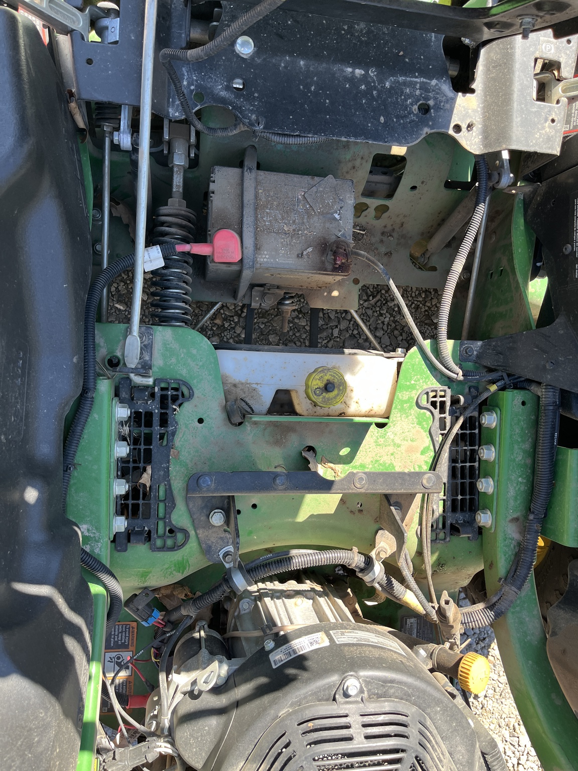  2024 John Deere Z950M at Heritage Tractor in Adrian, MO