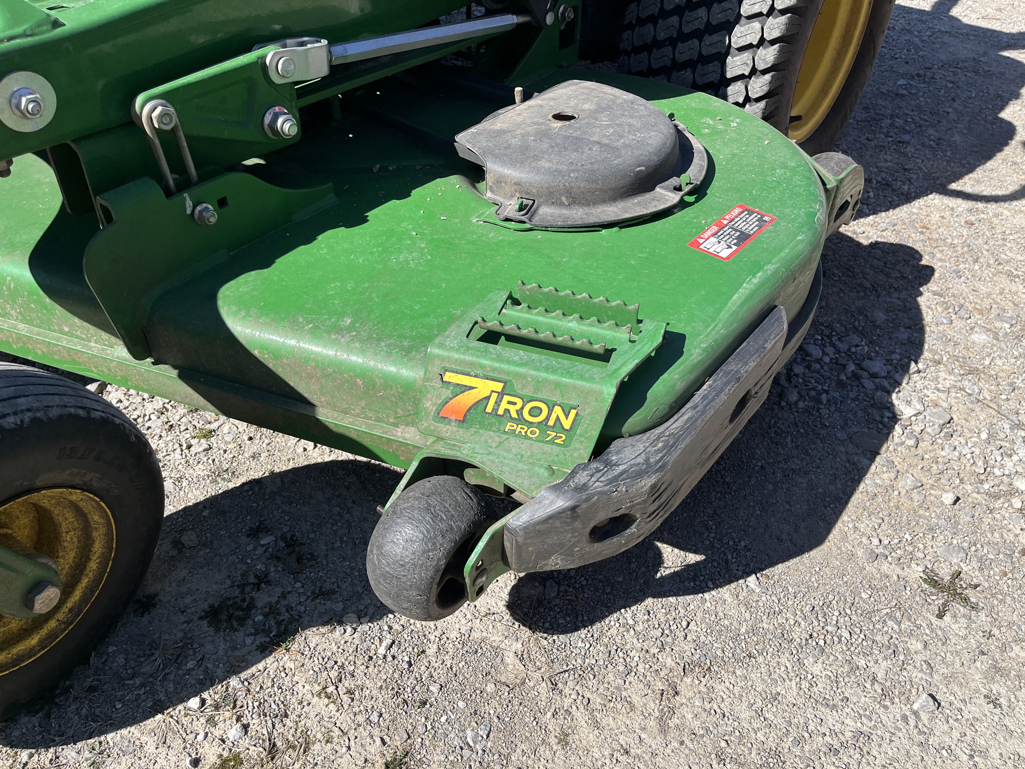  2024 John Deere Z950M at Heritage Tractor in Adrian, MO