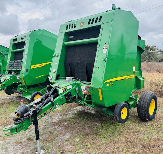 2023 John Deere 450E Image 4