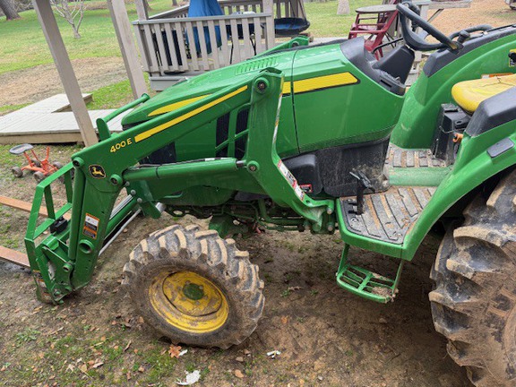 Photo of 2022 John Deere 4052M