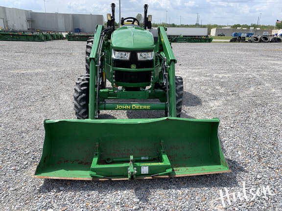 Photo of 2022 John Deere 4052M