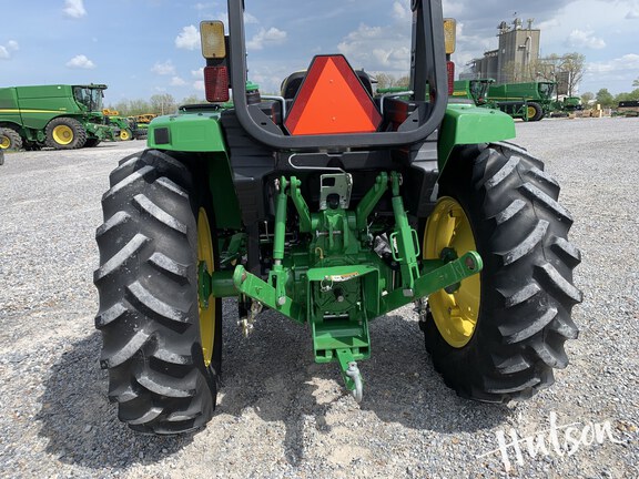 Photo of 2022 John Deere 4052M