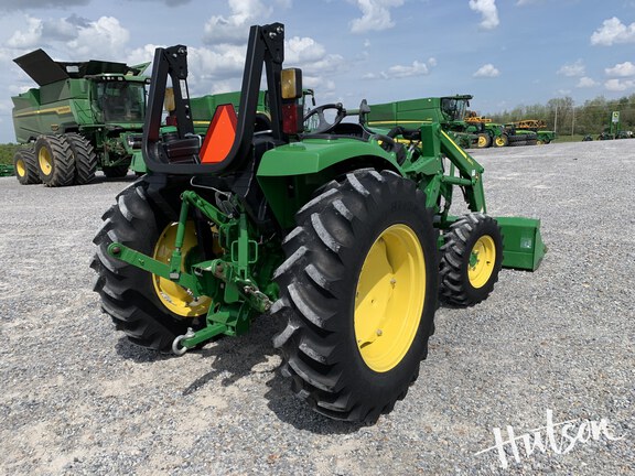 Photo of 2022 John Deere 4052M