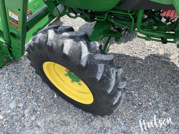 Photo of 2022 John Deere 4052M
