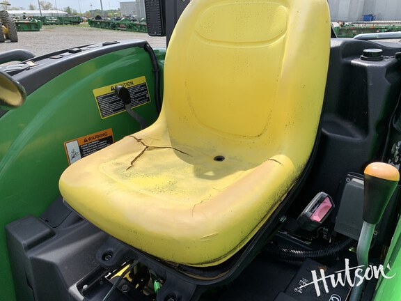 Photo of 2022 John Deere 4052M
