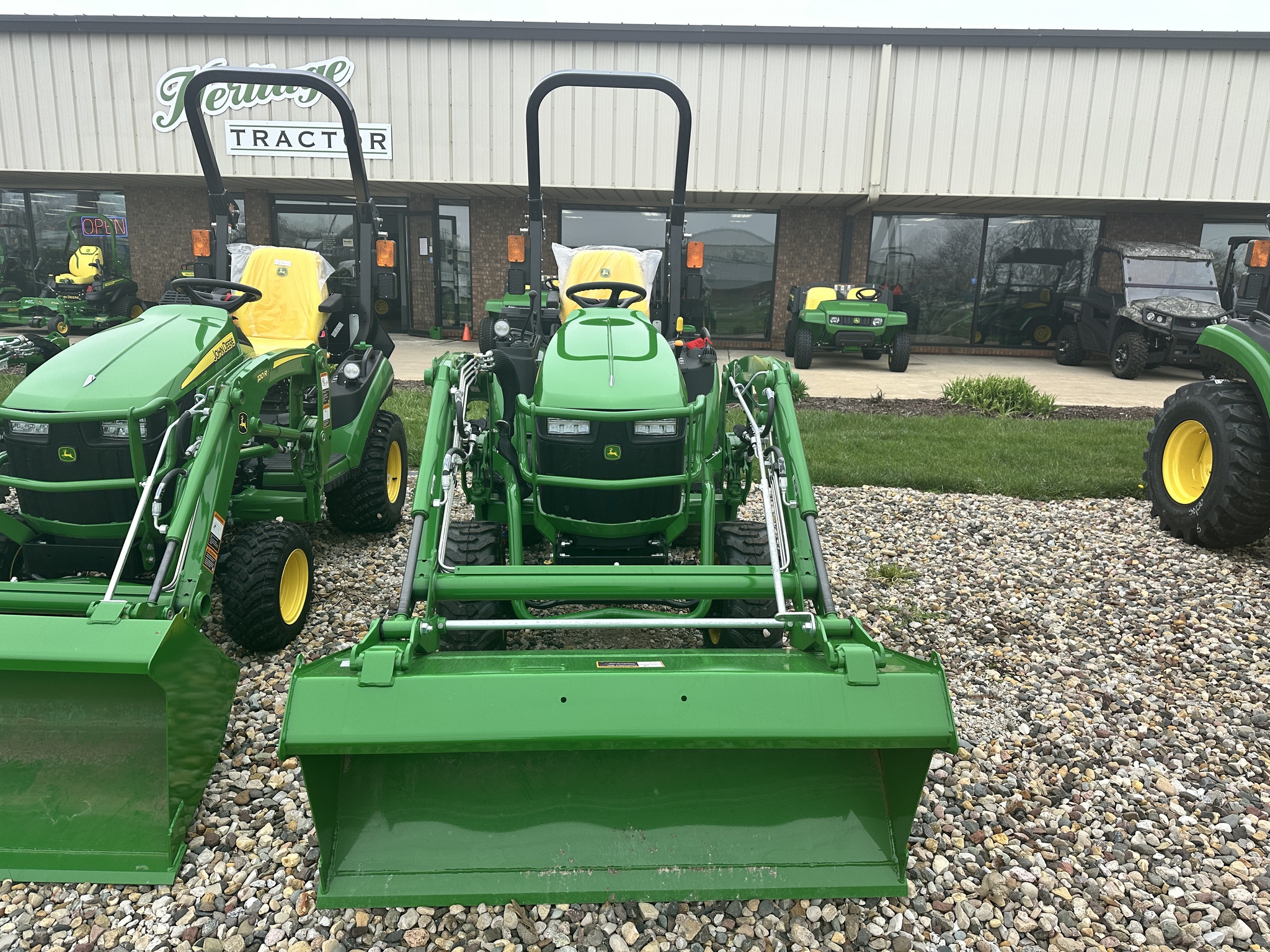  2026 John Deere 2025R at Heritage Tractor in Bloomington, IL