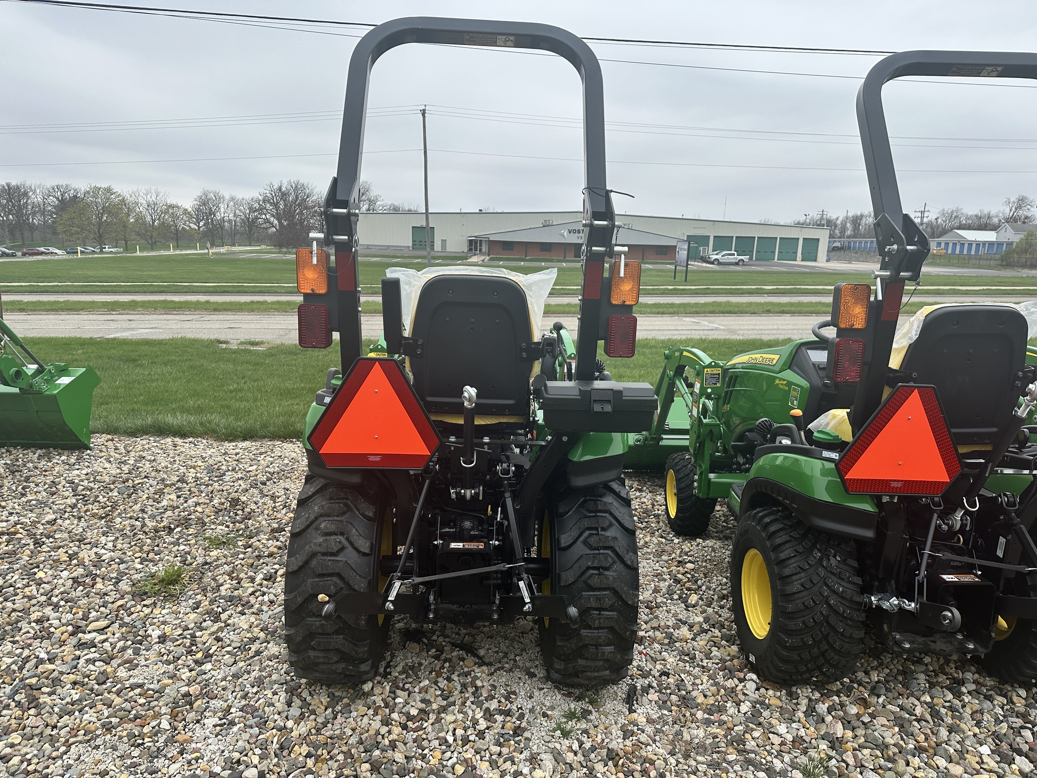  2026 John Deere 2025R at Heritage Tractor in Bloomington, IL