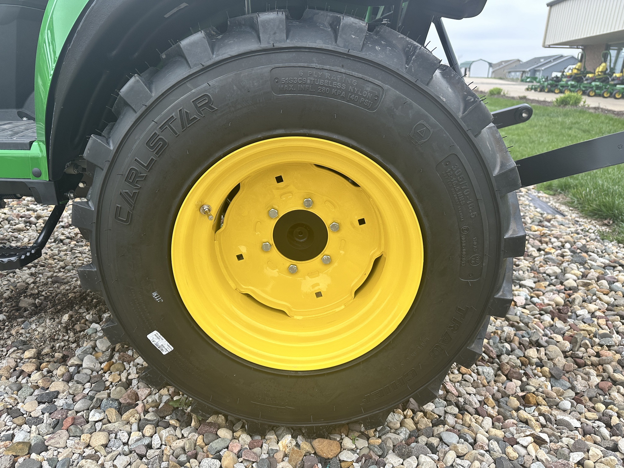  2026 John Deere 2025R at Heritage Tractor in Bloomington, IL