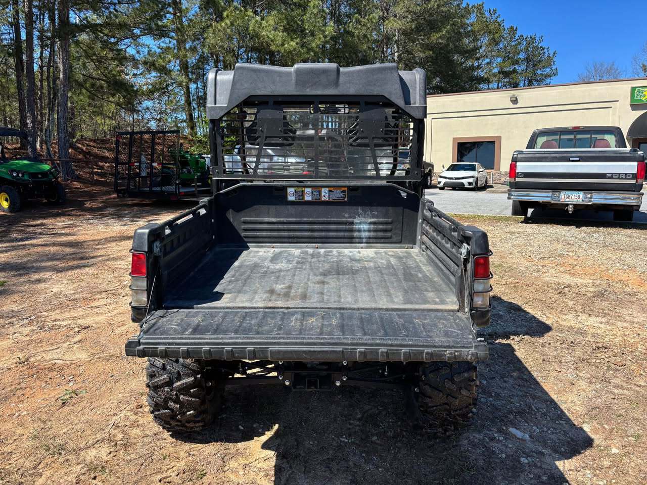 2017 John Deere XUV 825I OLIVE Image 6