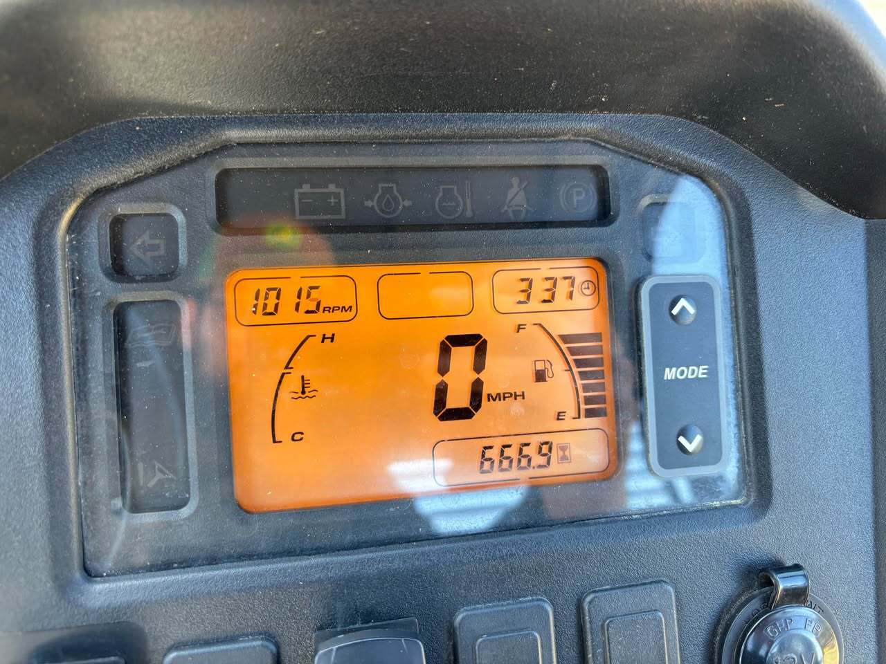 2017 John Deere XUV 825I OLIVE Image 9