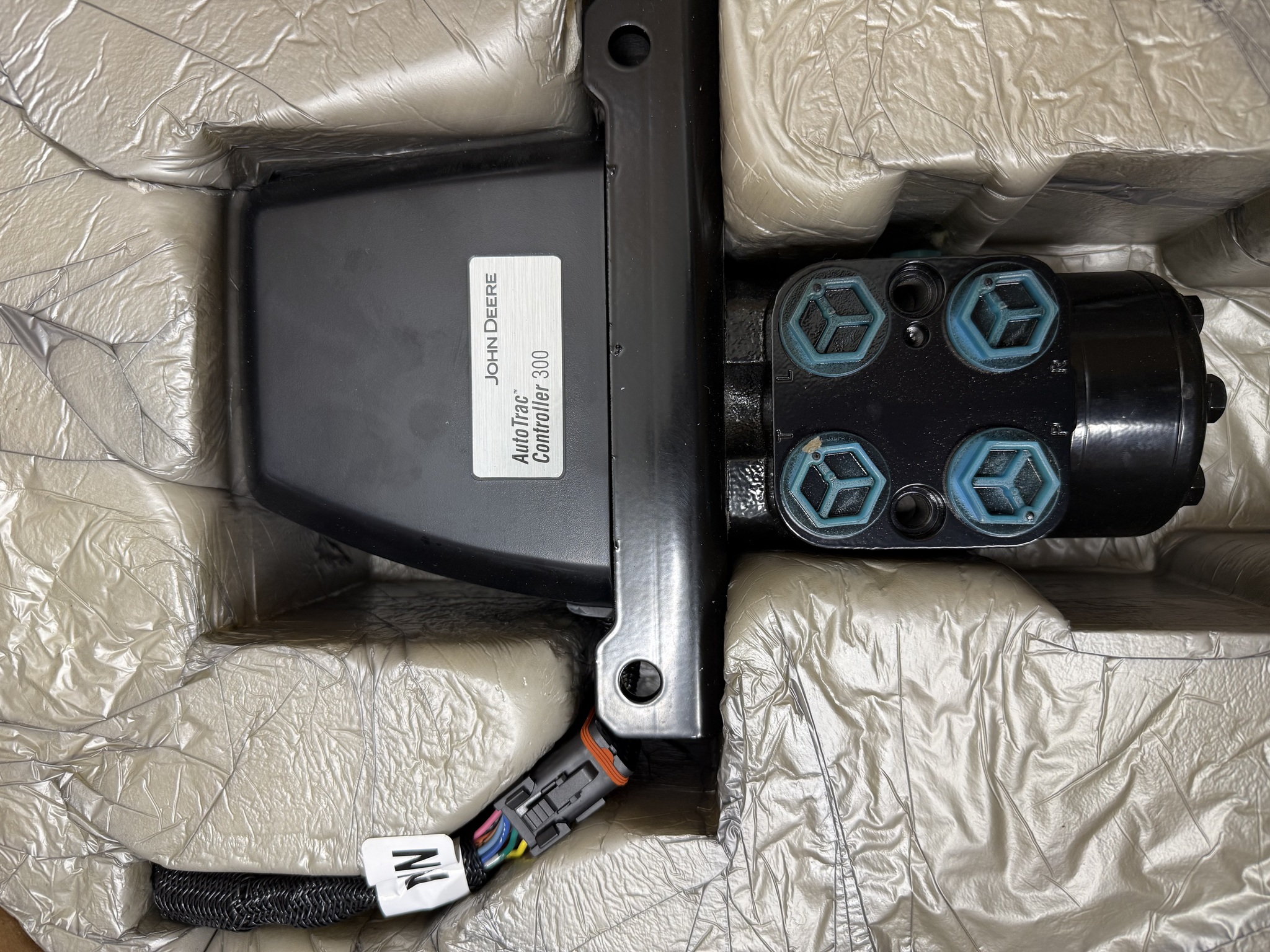 2024 John Deere AUTOTRAC CONTROLLER 300 Image 1