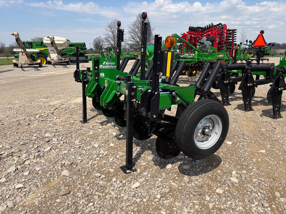 Used -- Unverferth 132 Rippers at Koenig Equipment in Anna, OH - Photo2