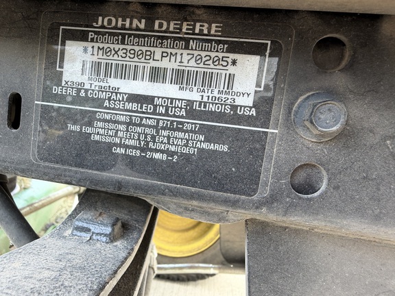 2024 John Deere X390 - Photo22