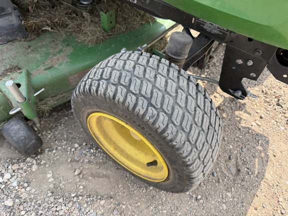 2024 John Deere X390 - Photo11