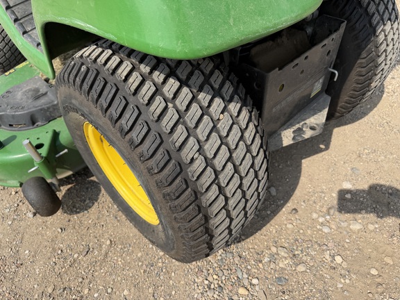 2024 John Deere X390 - Photo14