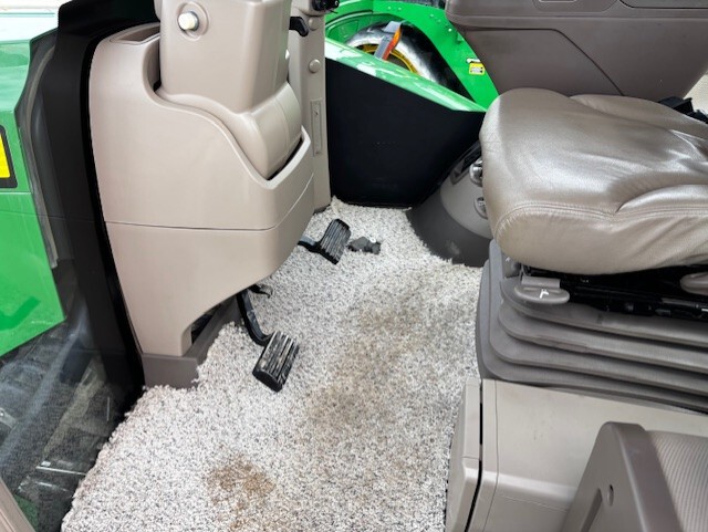 2019 John Deere 9620R Image 14