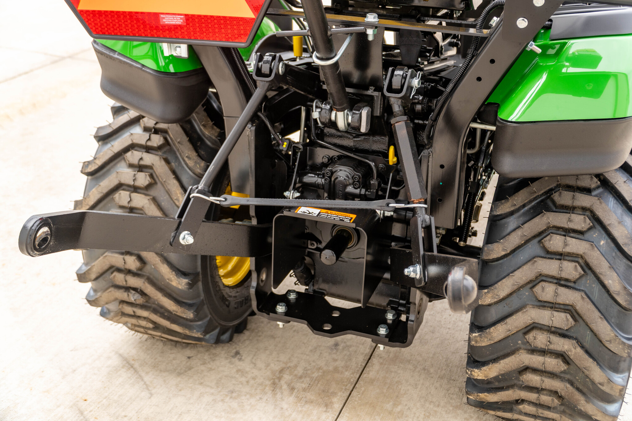 New In-Stock 2026 John Deere 1025R Compact Utility Tractors at Koenig Equipment in Tipp City, OH - PhotoXL6