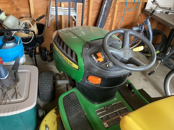 2012 John Deere D130 - Photo1