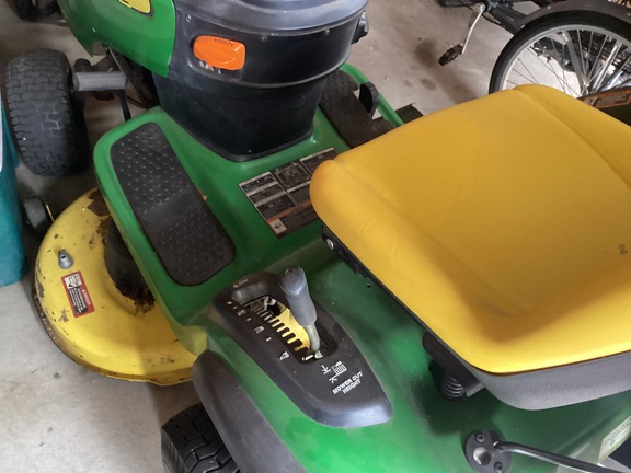 2012 John Deere D130 - Photo9