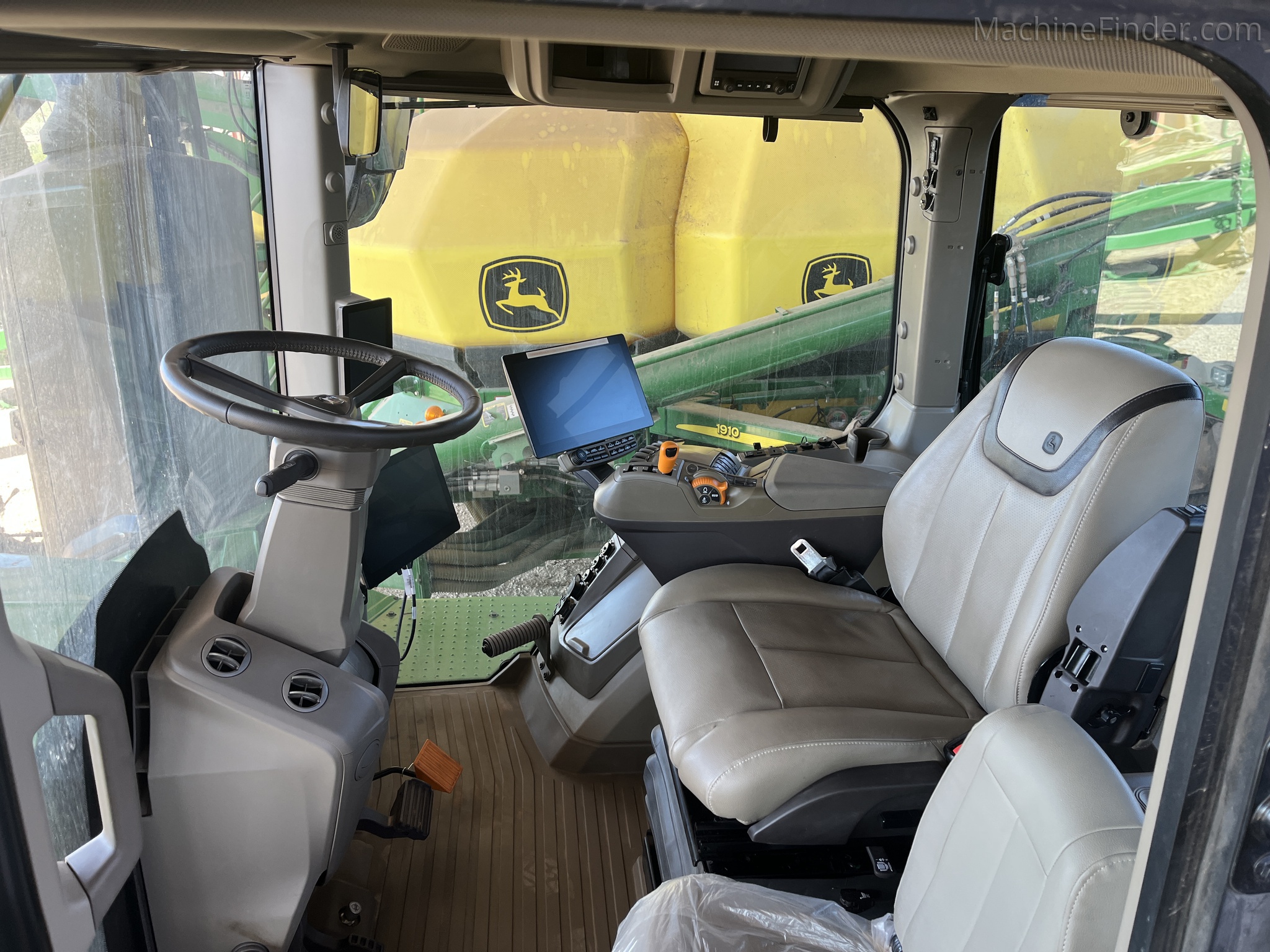 Used 2025 John Deere 9RX 640 Track Tractors at Koenig Equipment in Anna, OH - PhotoXL15