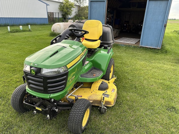 2017 John Deere X734 - Photo2