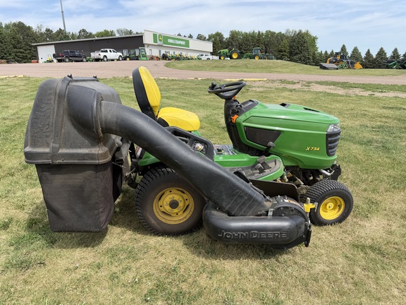 2017 John Deere X734 - Photo2