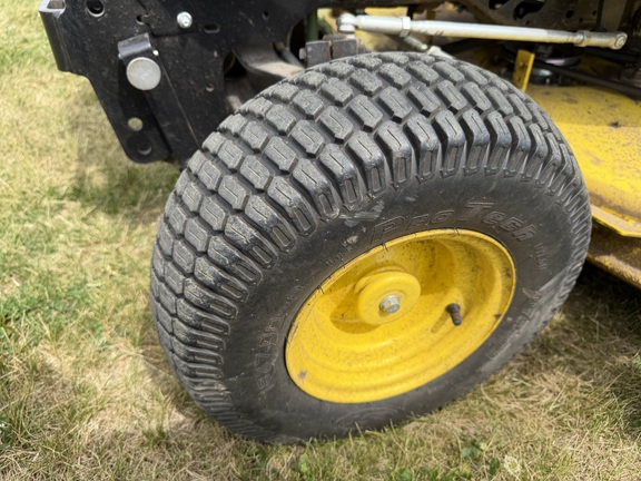 2017 John Deere X734 - Photo10