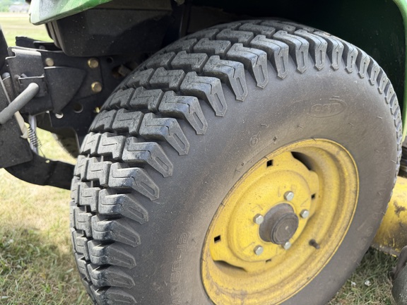 2017 John Deere X734 - Photo13
