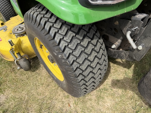 2017 John Deere X734 - Photo14