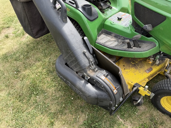 2017 John Deere X734 - Photo17