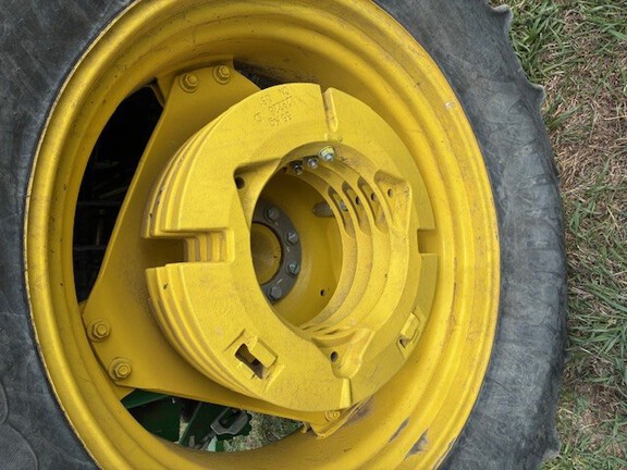 2022 John Deere 6135E (13th thumbnail)