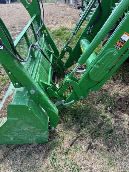 2022 John Deere 6135E (2nd thumbnail)