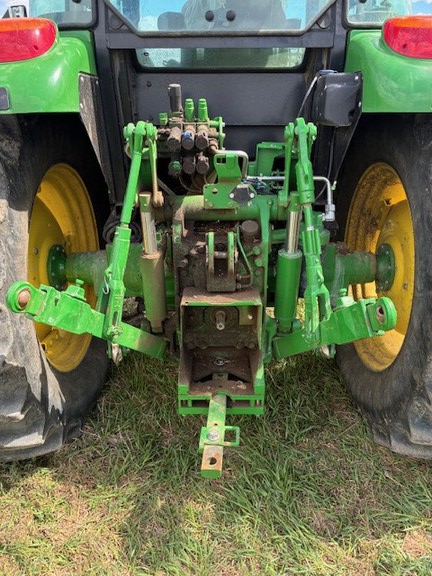 2022 John Deere 6135E (7th thumbnail)