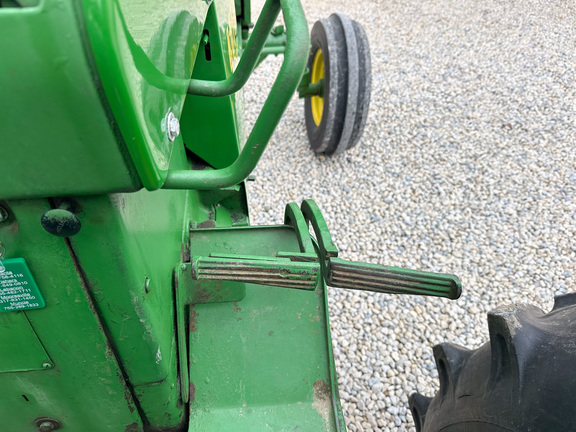 1962 John-Deere 4010