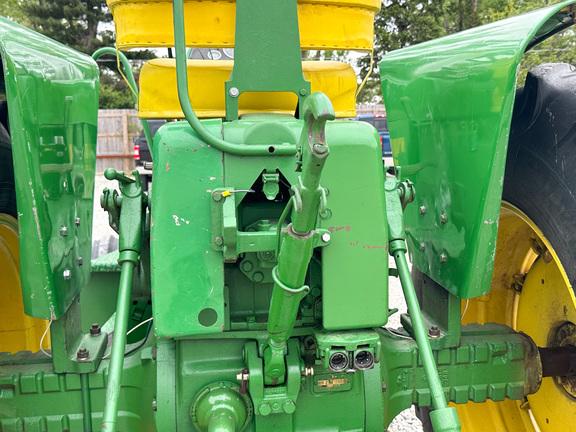 1962 John-Deere 4010
