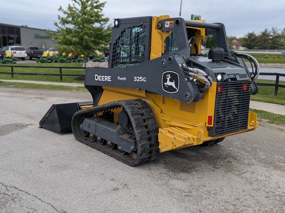 John-Deere 325G