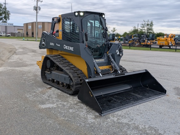 John-Deere 325G