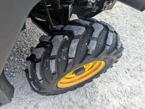 Photo of 2018 John Deere XUV 835
