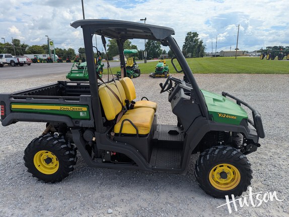 Photo of 2018 John Deere XUV 835