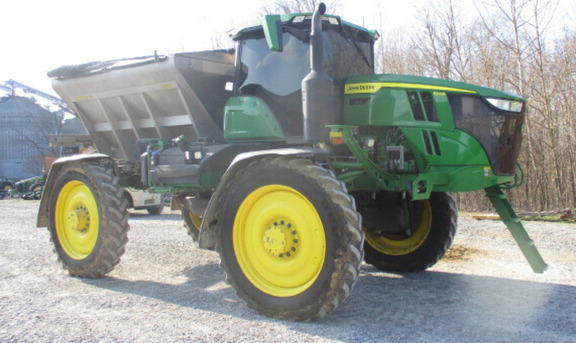 Photo of 2024 John Deere 600R