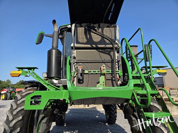 Photo of 2024 John Deere 600R