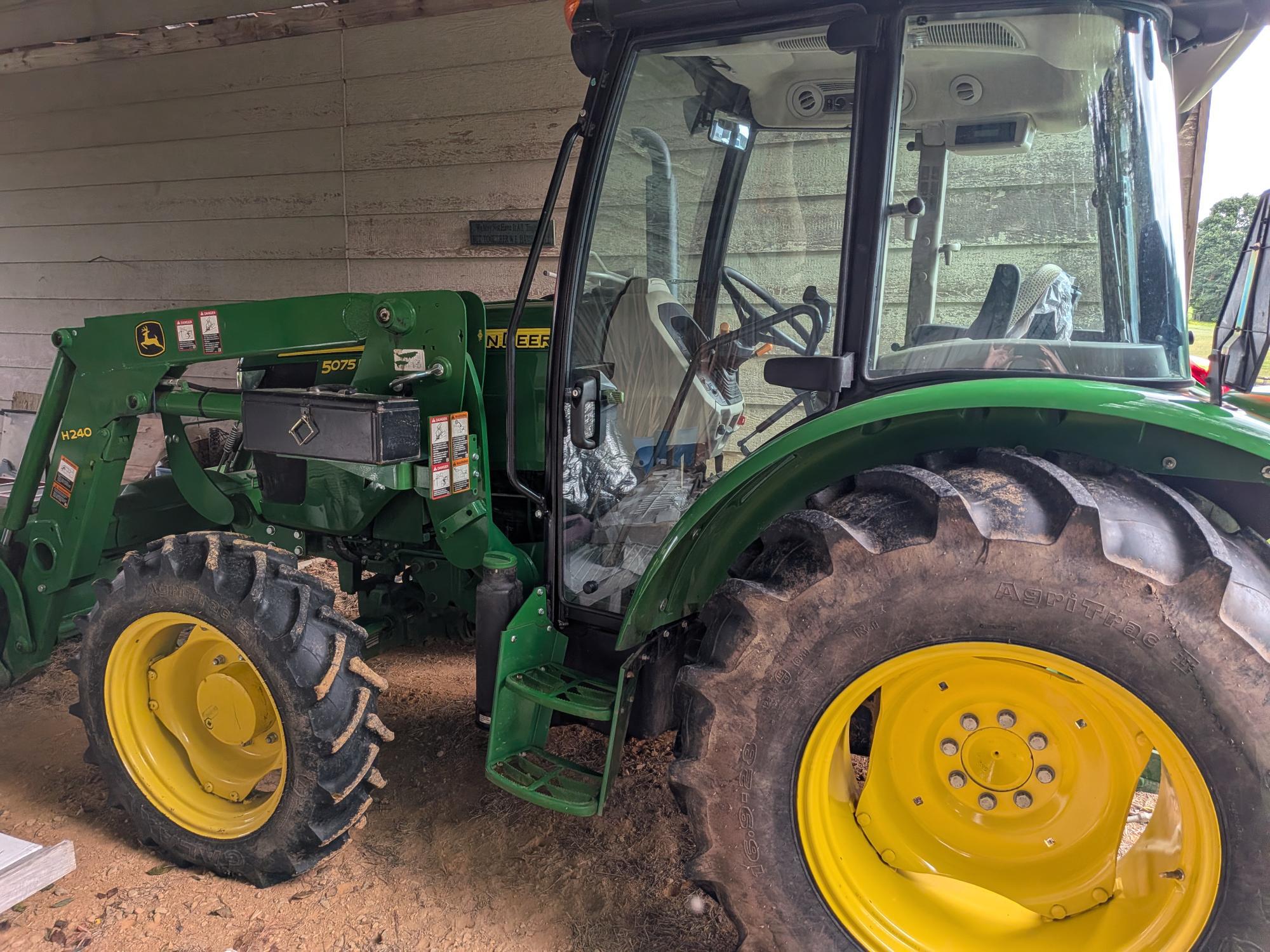 2017 John Deere 5075E