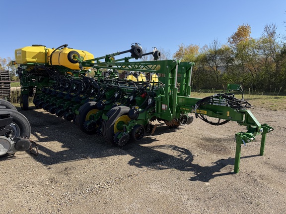 2026 John Deere 1775NT - Photo6