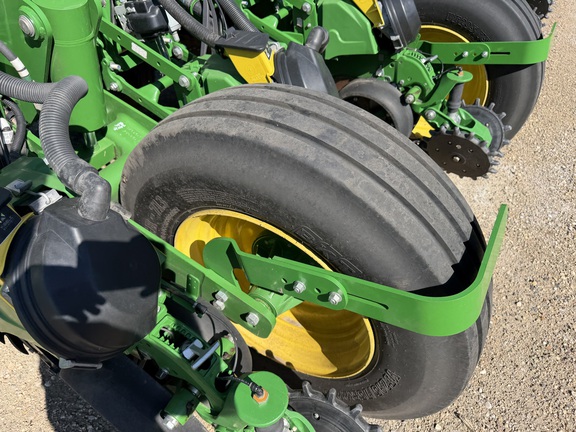 2026 John Deere 1775NT - Photo9