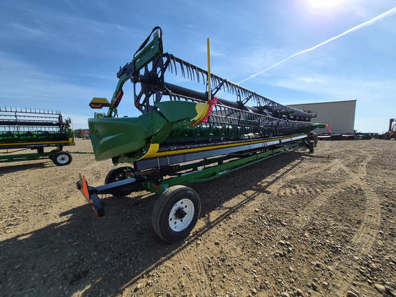 Used 2024 John Deere HD40R Combine Platforms at Horizon Ag & Turf in St. Paul, AB - Photo8