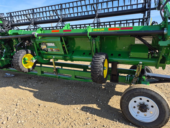 Used 2024 John Deere HD40R Combine Platforms at Horizon Ag & Turf in St. Paul, AB - Photo9